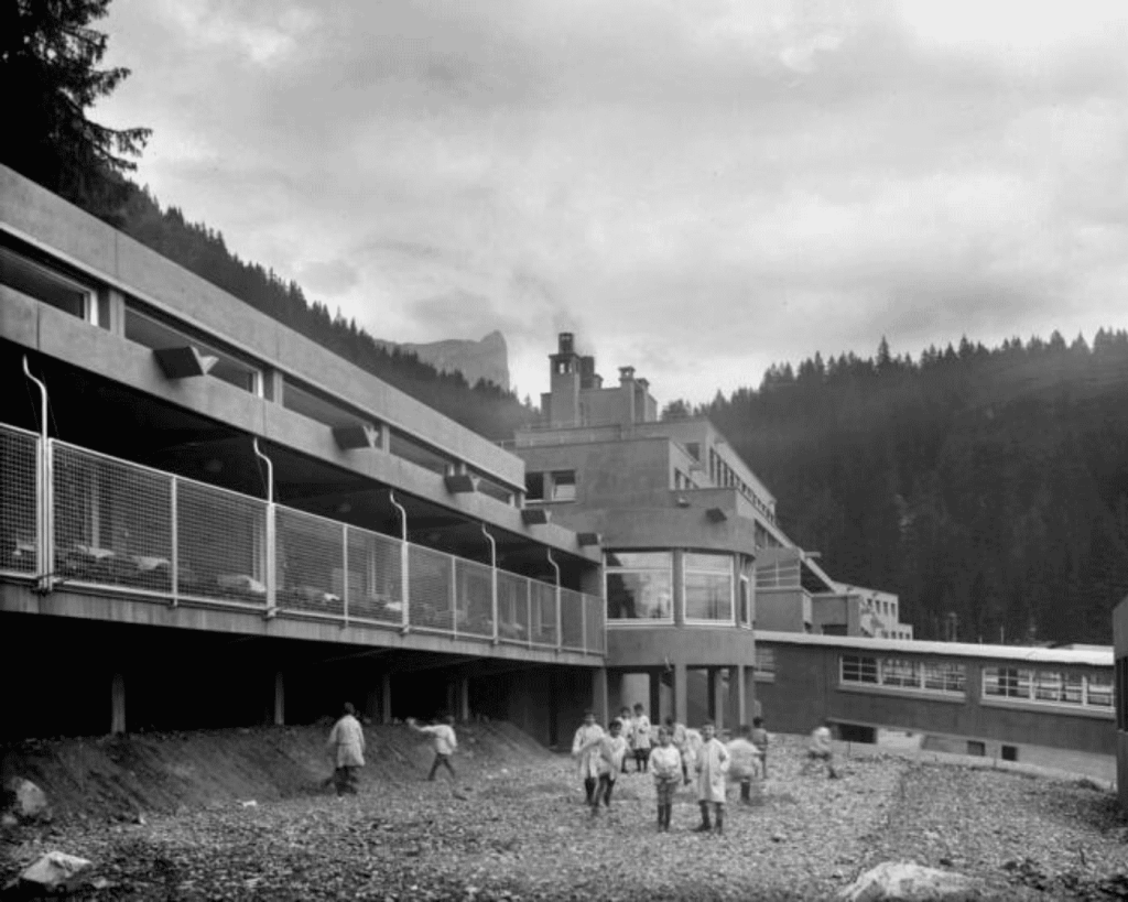 Enfants au sanatorium Roc de Fiz meleskera
